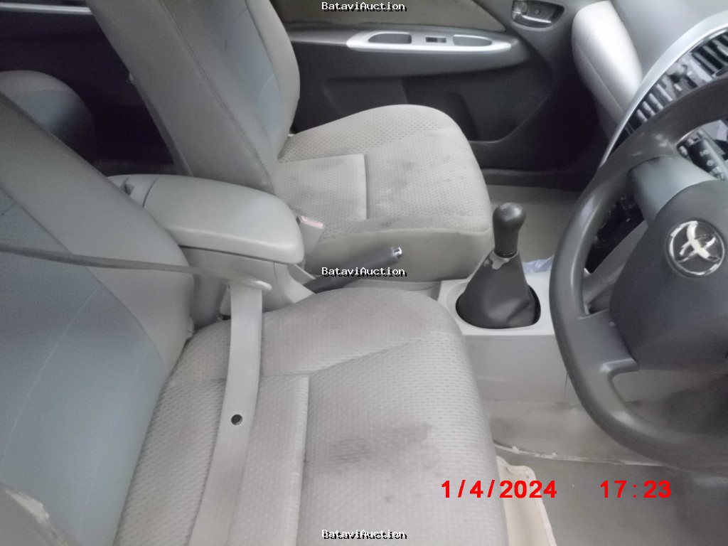B 1587 PAD