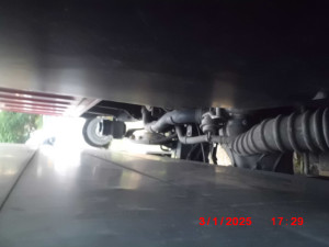 L 8915 AC