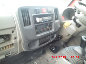 L 8915 AC
