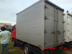 L 8915 AC